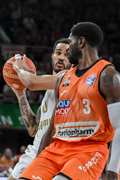 中卫缺阵减 中卫缺阵减